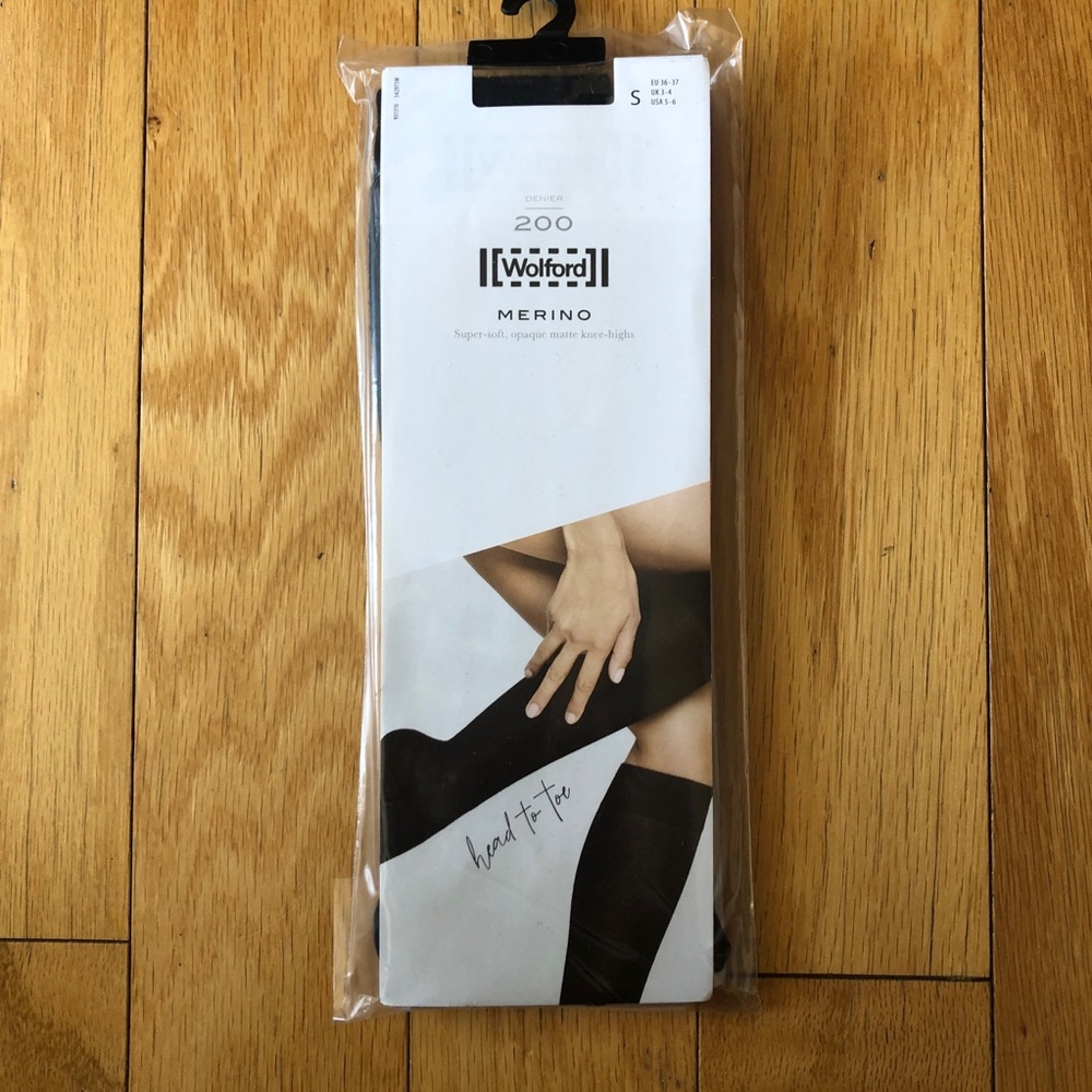 NWT Black Wolford Opaque Matte Merino Knee-Highs